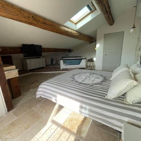 Appartement De Charme Sud Luberon Classe 4 Etoiles Puyvert Exteriör bild